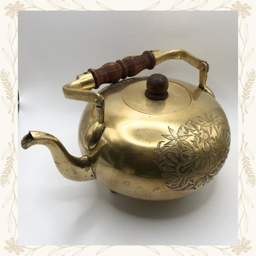 Vintage Brass Teapot – Etched Floral Design with Wooden Handle